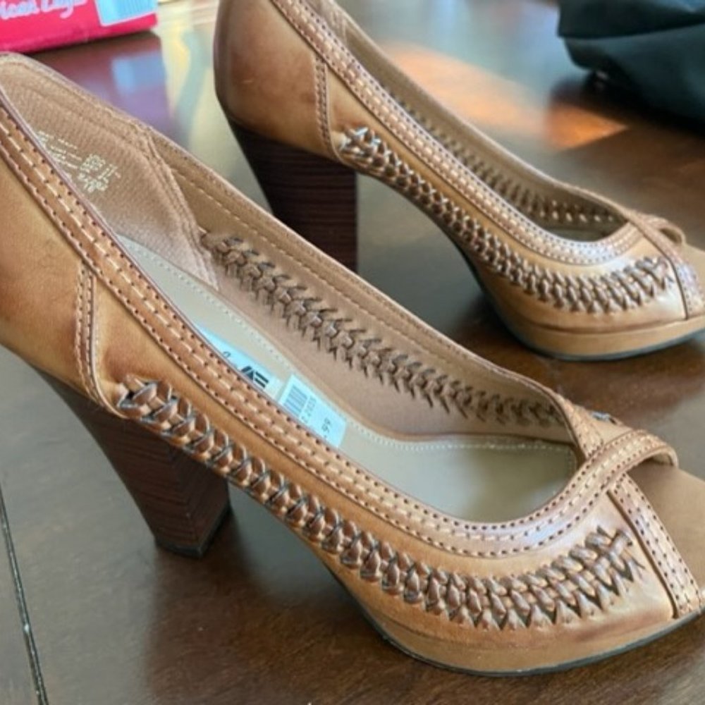 American Eagle Weave Heels